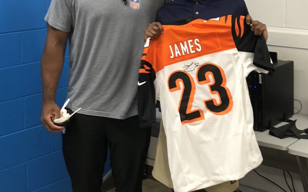 Cincinnati Bengals Player, Preston Brown, ‘faces-off’ with Boys & Girls Clubs in Video Game Tournament